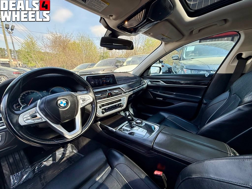 Used 2017 BMW 740i RWD image 17