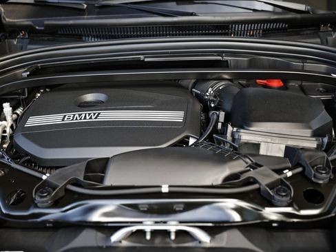 Used 2025 BMW X1 xDrive28i w/ Technology Package image 29