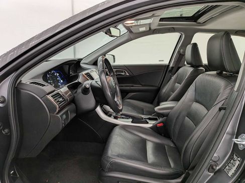 Used 2017 Honda Accord EX-L image 17