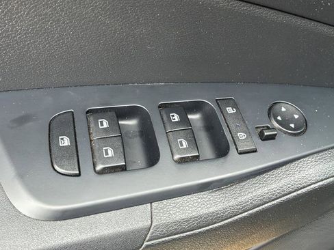 Used 2025 Kia Sportage LX image 12