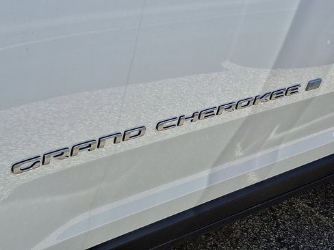 New 2026 Jeep Grand Cherokee Laredo X AWD/4WD image 5
