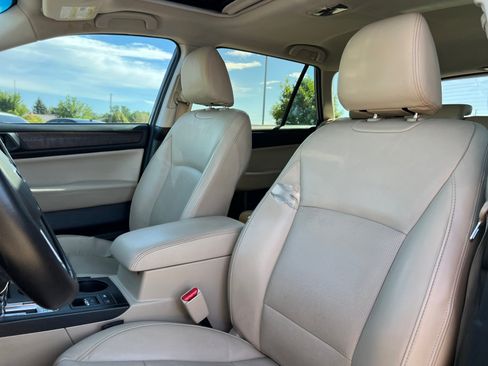 Used 2017 Subaru Outback 2.5i Limited AWD/4WD image 14