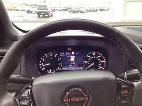 Used 2023 Nissan Frontier PRO-4X w/ Pro Convenience Package image 17