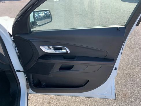 Used 2015 Chevrolet Equinox LT image 19