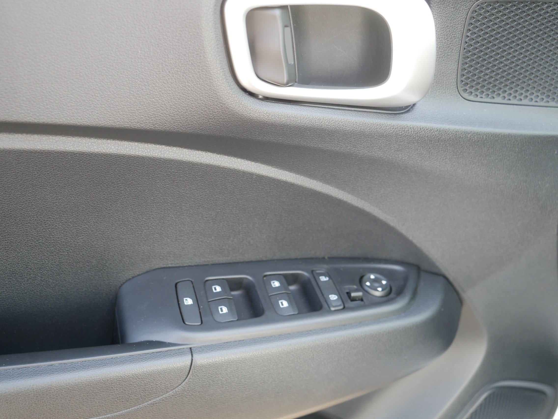 Used 2023 Hyundai Venue SE FWD image 15