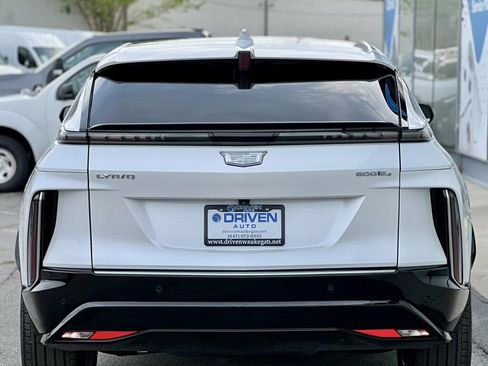 Used 2024 Cadillac Lyriq Luxury AWD/4WD image 36