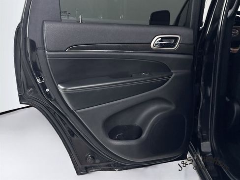 Used 2016 Jeep Grand Cherokee Limited AWD/4WD image 31