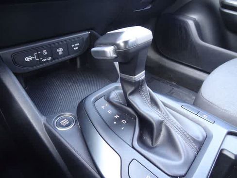 Used 2025 Kia K4 FWD image 32