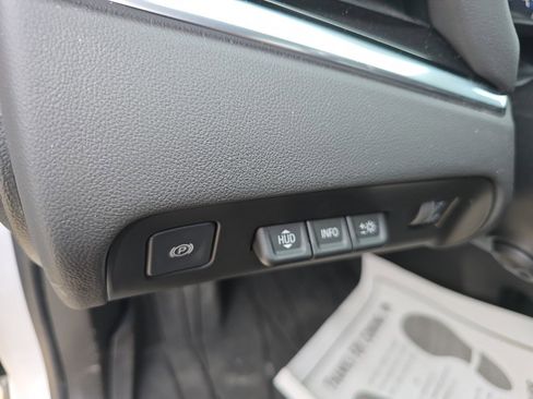 Used 2022 Buick Enclave Avenir w/ Avenir Technology Package image 21