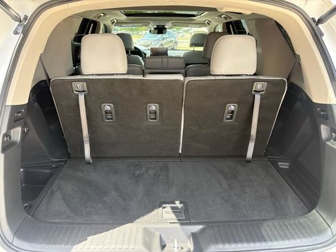 Certified 2024 Honda Pilot Touring image 32