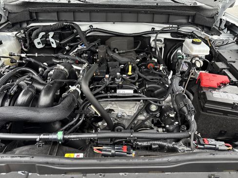 Used 2024 Ford Bronco Outer Banks AWD/4WD image 35