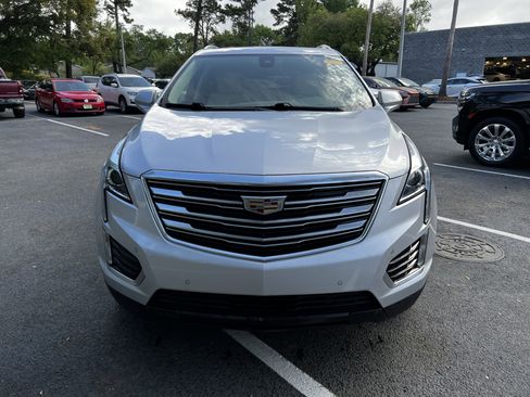 Used 2017 Cadillac XT5 Luxury w/ Driver Awareness Package image 3