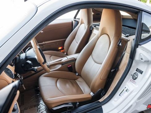 Used 2011 Porsche Cayman image 4