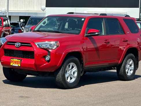 Used 2022 Toyota 4Runner SR5 Premium w/ Moonroof Package AWD/4WD image 8
