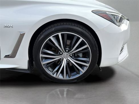 Used 2018 INFINITI Q60 3.0t Luxe w/ Sensory Package 3.0T Luxe AWD/4WD image 37
