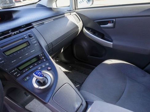 Used 2011 Toyota Prius One image 19