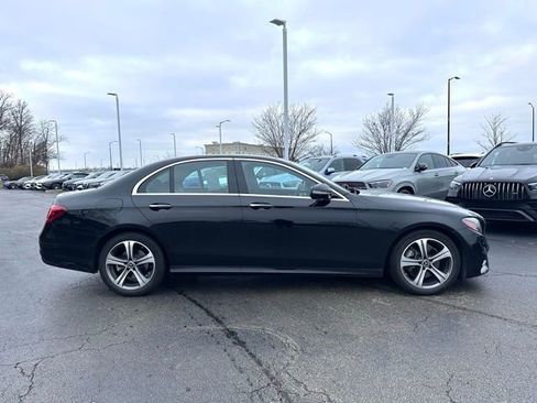 Certified 2018 Mercedes-Benz E 300 4MATIC image 11