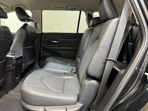 Used 2024 Toyota Grand Highlander XLE image 15
