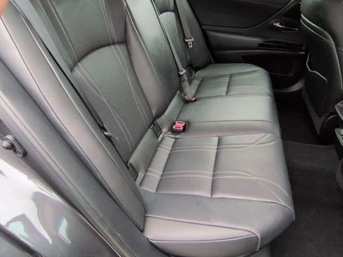 Used 2024 Lexus ES 300h Ultra Luxury image 21