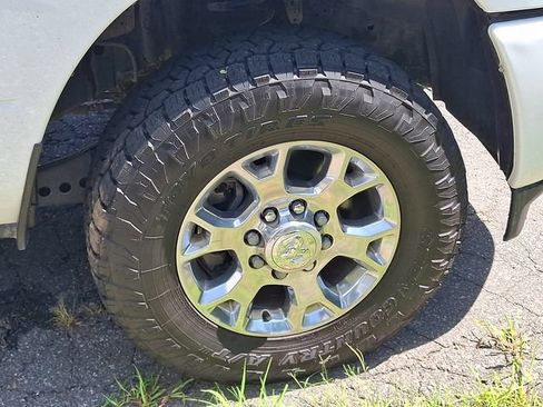 Used 2024 RAM 2500 Laramie AWD/4WD image 30