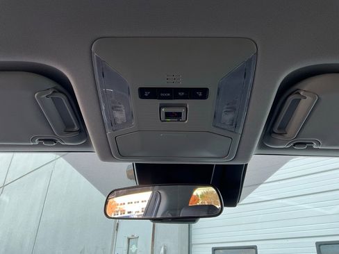 Used 2025 Toyota RAV4 XLE image 16