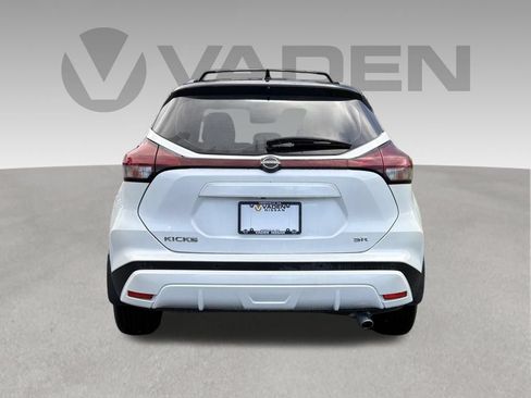 Used 2024 Nissan Kicks SR w/ SR Premium Package FWD image 24