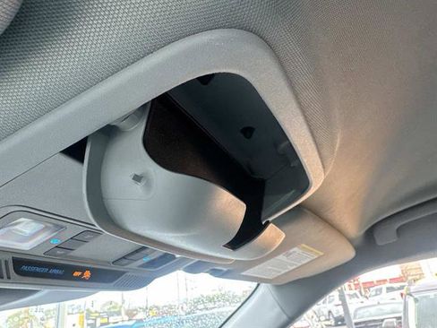 Used 2022 Ford Explorer XLT w/ Equipment Group 202A image 40