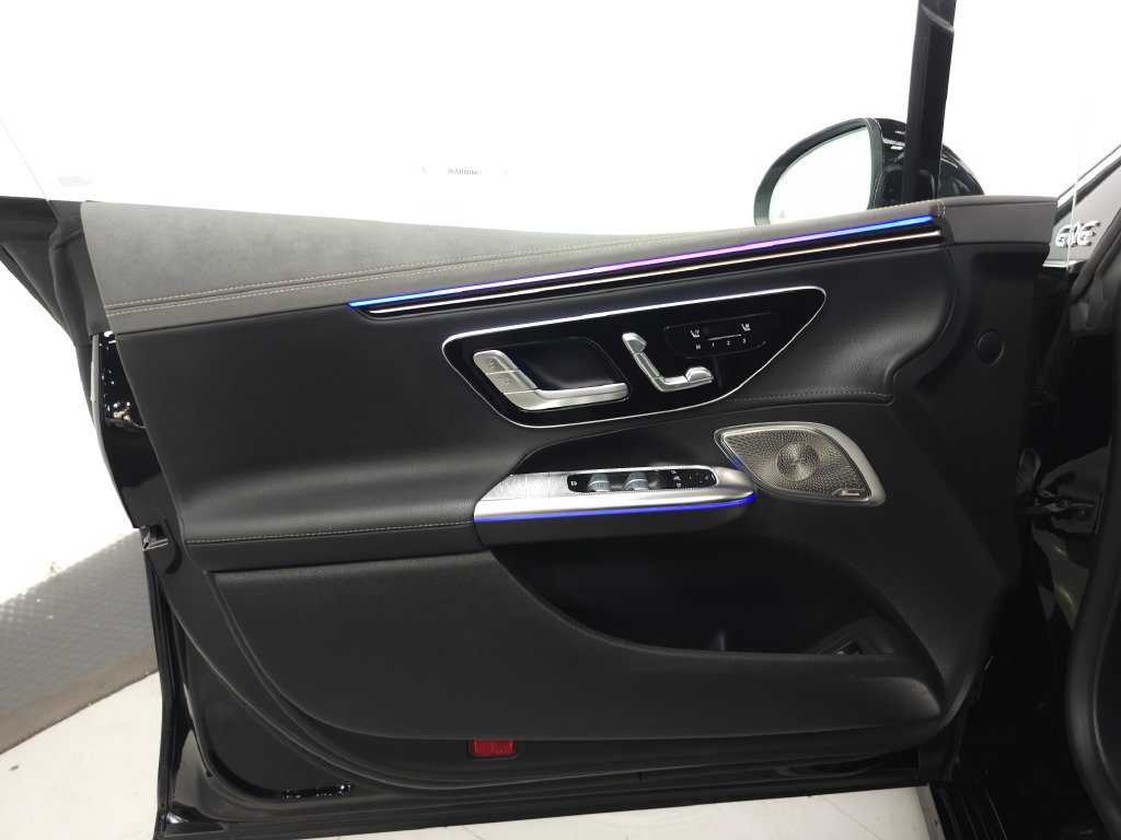 Certified 2023 Mercedes-Benz EQE 500 4MATIC Sedan w/ Pinnacle Trim Package image 5