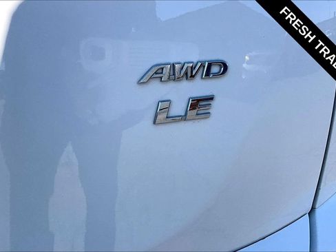 Used 2018 Toyota RAV4 LE AWD/4WD image 23
