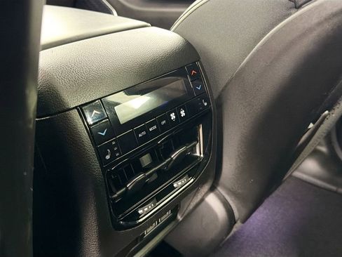 Used 2021 Jeep Grand Cherokee L Summit w/ Luxury Tech Group V image 27