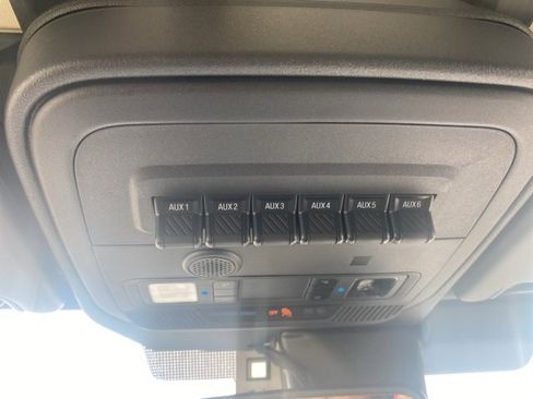 New 2025 Ford Bronco Badlands image 25