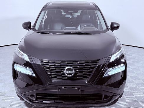 Used 2023 Nissan Rogue SV w/ Premium Package w/ SV Premium B Package FWD image 8