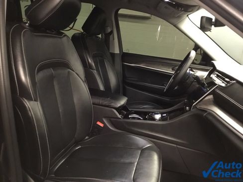 Used 2022 Jeep Grand Cherokee L Limited w/ Black Appearance Package AWD/4WD image 36