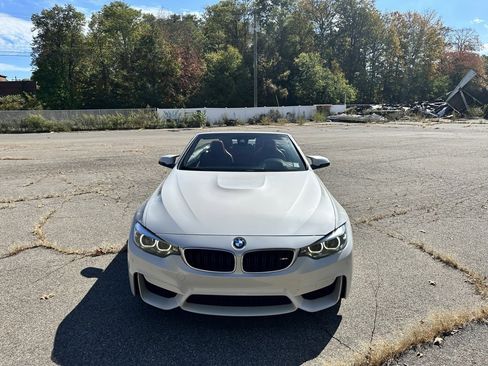 Used 2020 BMW M4 Convertible image 38
