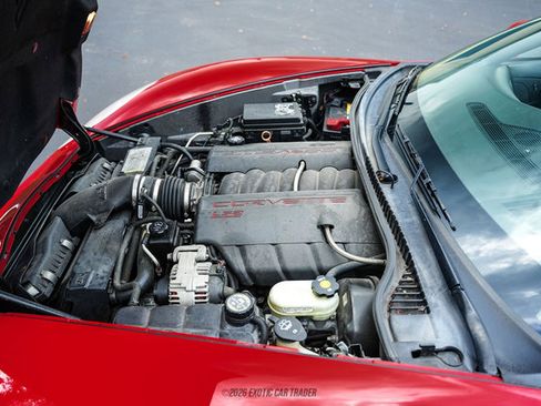 Used 2006 Chevrolet Corvette Coupe w/ Preferred Equipment Group RWD image 21