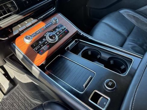 Used 2020 Lincoln Aviator Reserve image 26