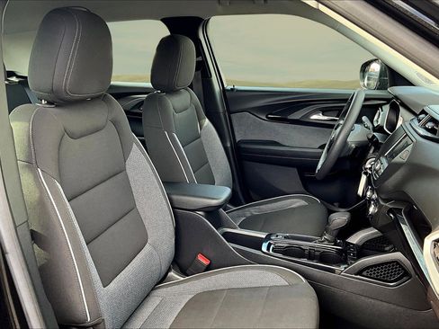 Used 2023 Chevrolet TrailBlazer LS image 21