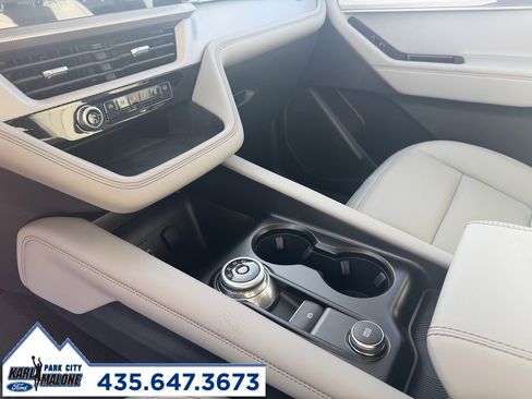 New 2026 Ford Explorer Active w/ Active Comfort Package image 12