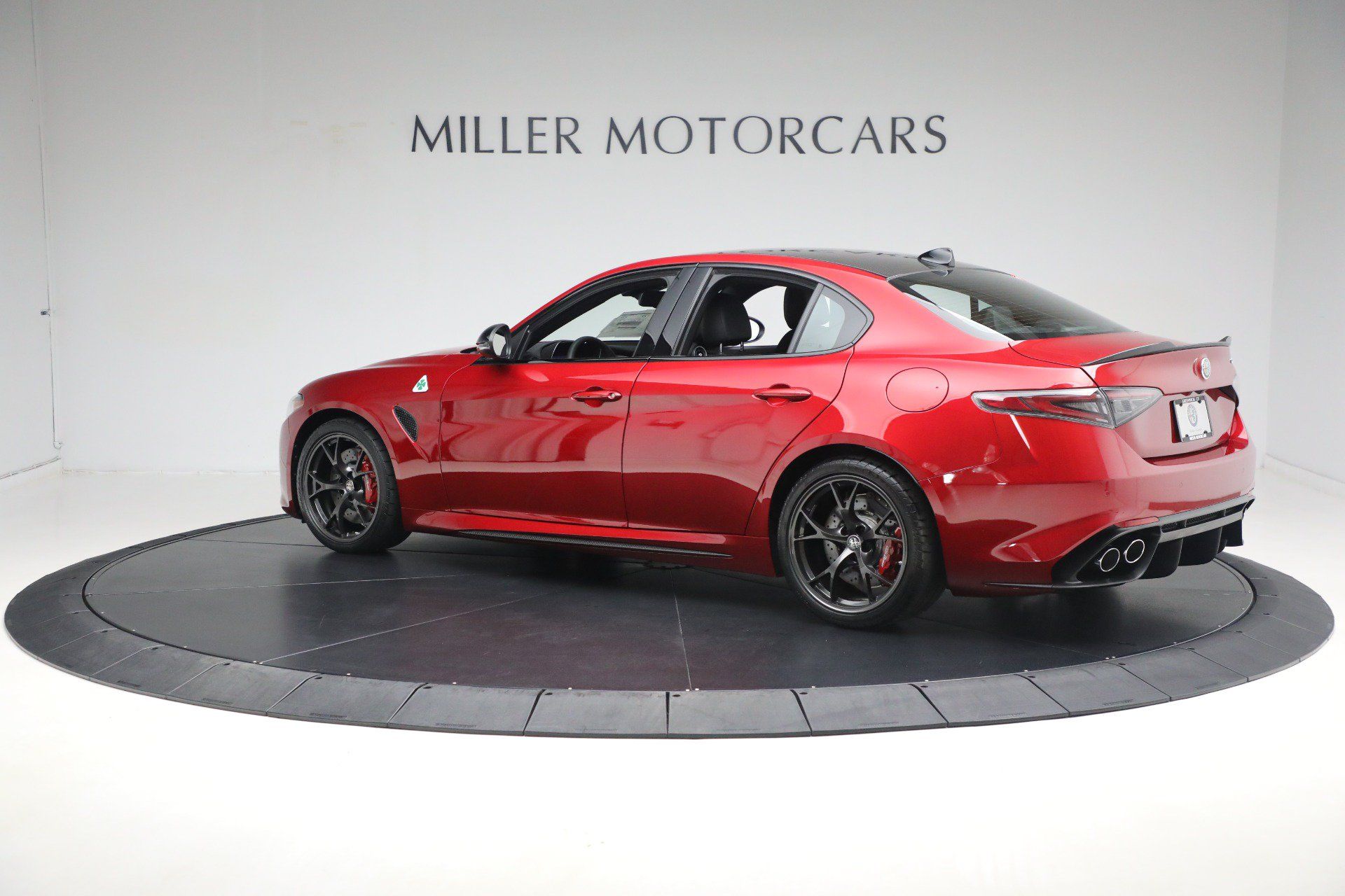 Used 2024 Alfa Romeo Giulia Quadrifoglio w/ Active Assist Plus Package RWD image 5