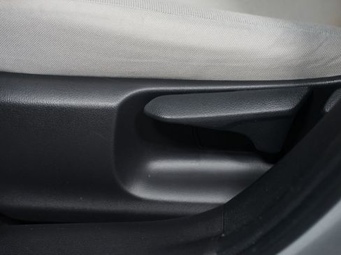 Used 2022 Toyota Corolla LE image 29