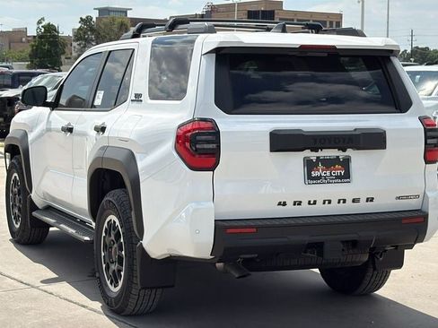 New 2026 Toyota 4Runner TRD Off-Road Premium AWD/4WD image 4