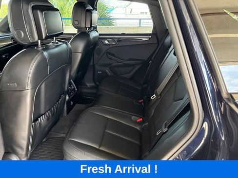 Used 2023 Porsche Macan S AWD/4WD image 3