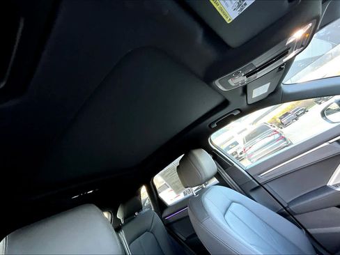 Used 2025 Audi Q3 2.0T Premium Plus w/ Premium Plus Package image 13