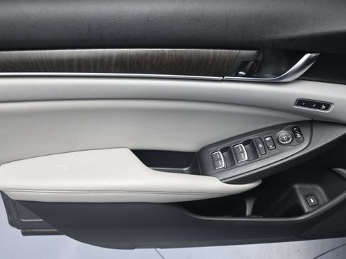 Used 2019 Honda Accord EX-L image 22