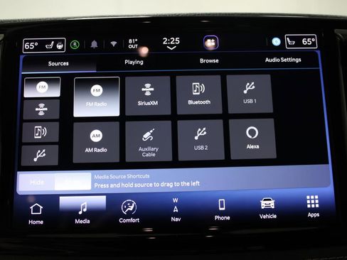 Used 2023 Chrysler Pacifica Limited FWD image 31