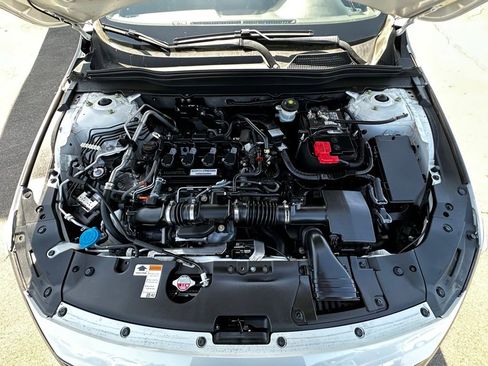 Used 2018 Honda Accord Sport image 15