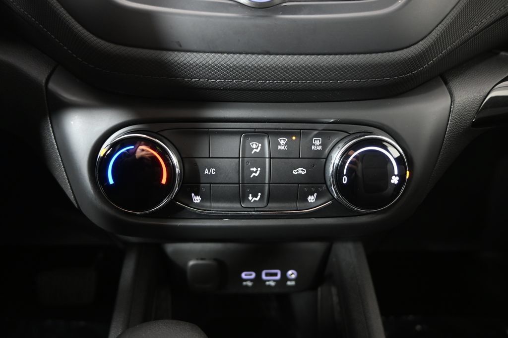 Used 2023 Chevrolet TrailBlazer LT AWD/4WD image 29