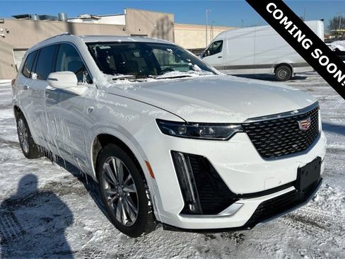 Used 2023 Cadillac XT6 Premium Luxury w/ Platinum Package image 11