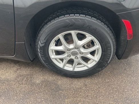 Used 2021 Chrysler Pacifica Touring-L image 45