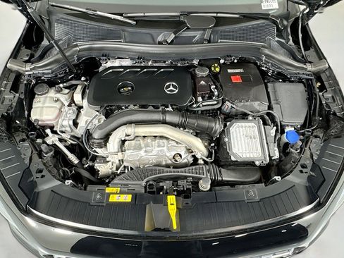 Certified 2025 Mercedes-Benz GLA 250 image 11